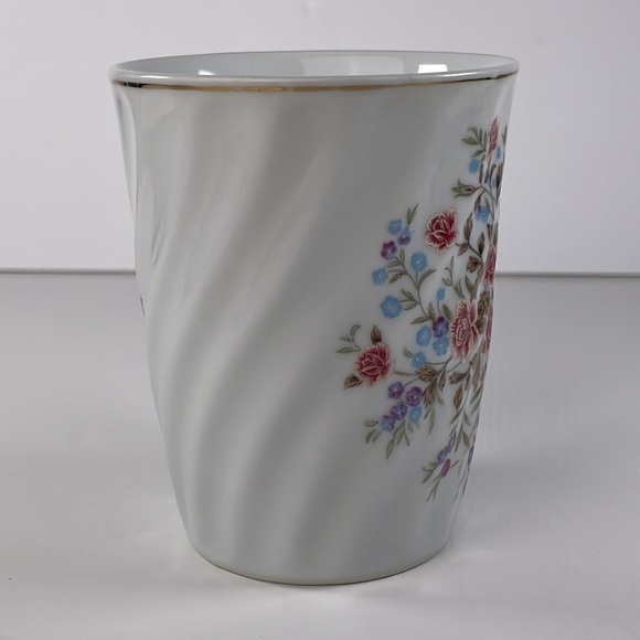 Vintage Mug Lady Gourmet Collection Floral Design - Picture 2 of 9